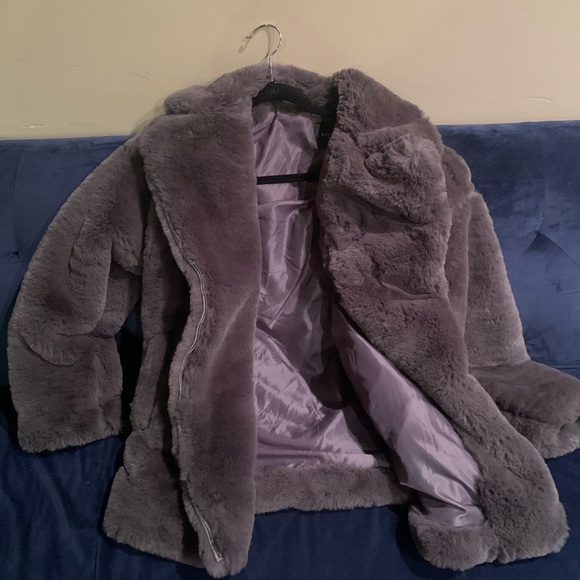 Faux fur winter coat 😍 - Picture 6 of 7